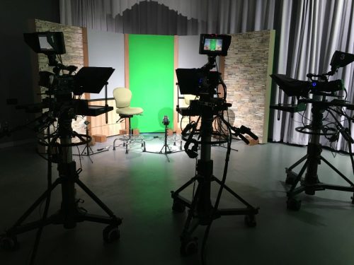 Eastern-Ct-State-University-Rolling-Panel-Studio-Set1